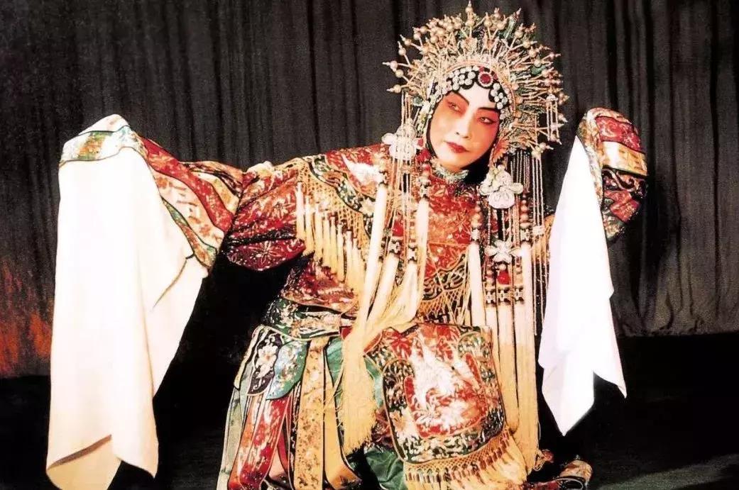 梅兰芳如何练嗓,梅兰芳保持嗓音的方法