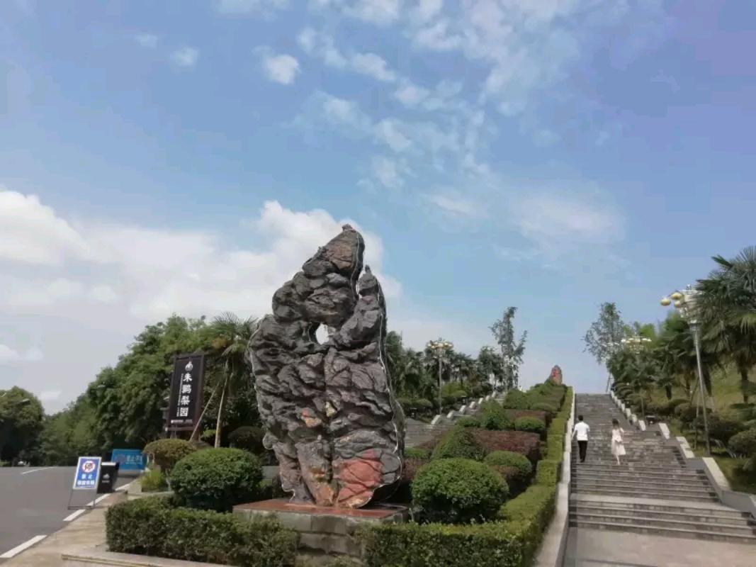 挖坟三人组,三人组合挖坑