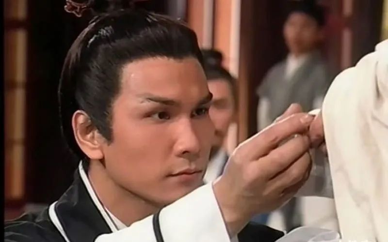 尹志平宣布小龙女是老婆？性骚扰！