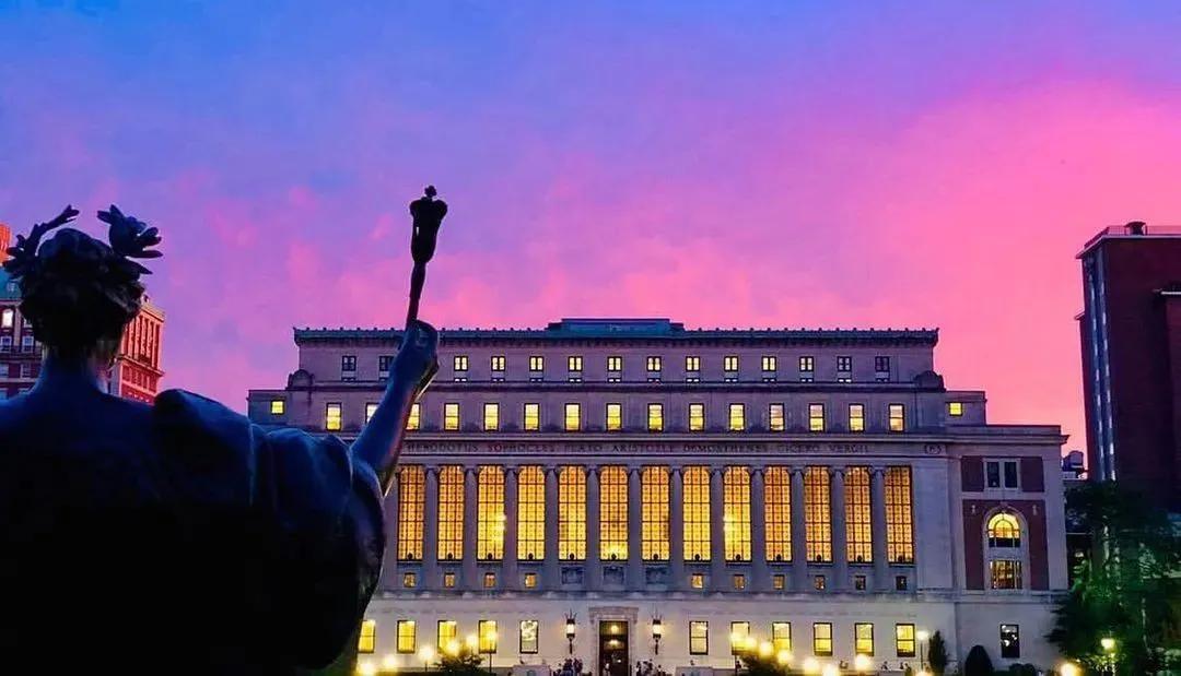 这所交际花藤校，地理位置绝佳，学霸精英扎堆，被中国学生爱疯了