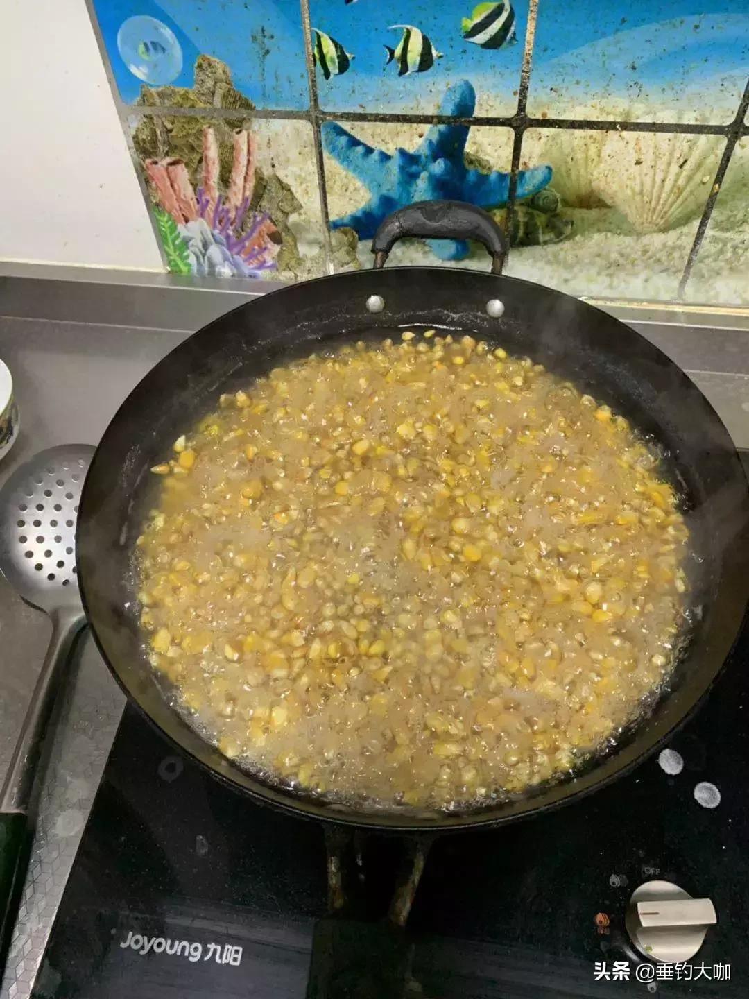 在家没事制作钓鱼浮漂,没事自己制作一根钓鱼竿