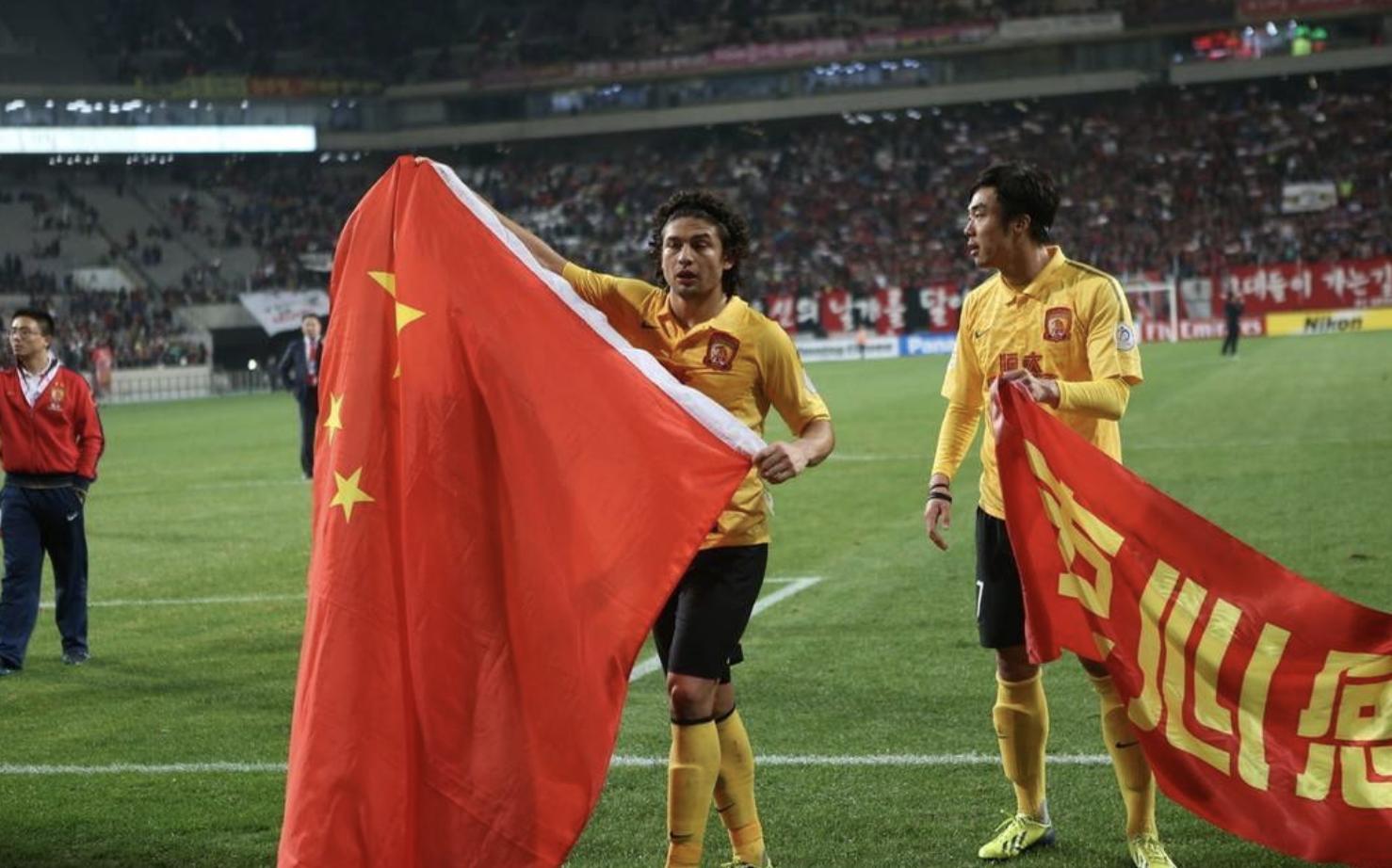 历史性一刻足球,历史性时刻国足上五名归化