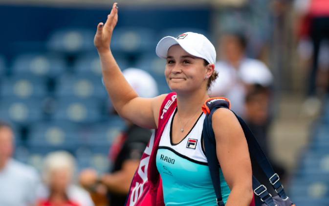 约战小威！日本一姐灭波兰新星继续守住NO.1仍需谨防普娃抢球后