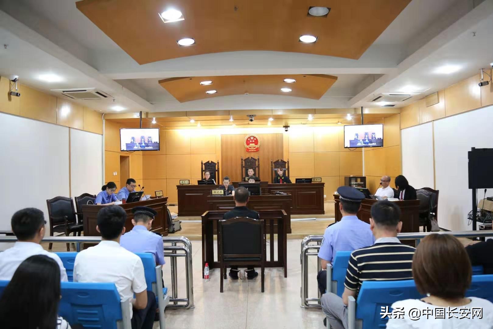 好官不为人知的另一面:收原始股低价买房高价卖