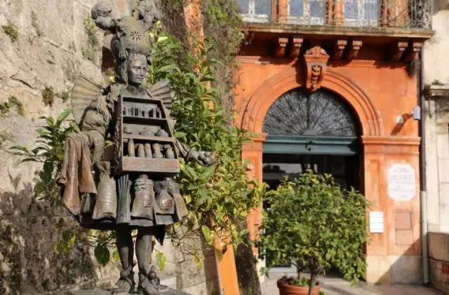 世界香水之都,法国最好的香水镇