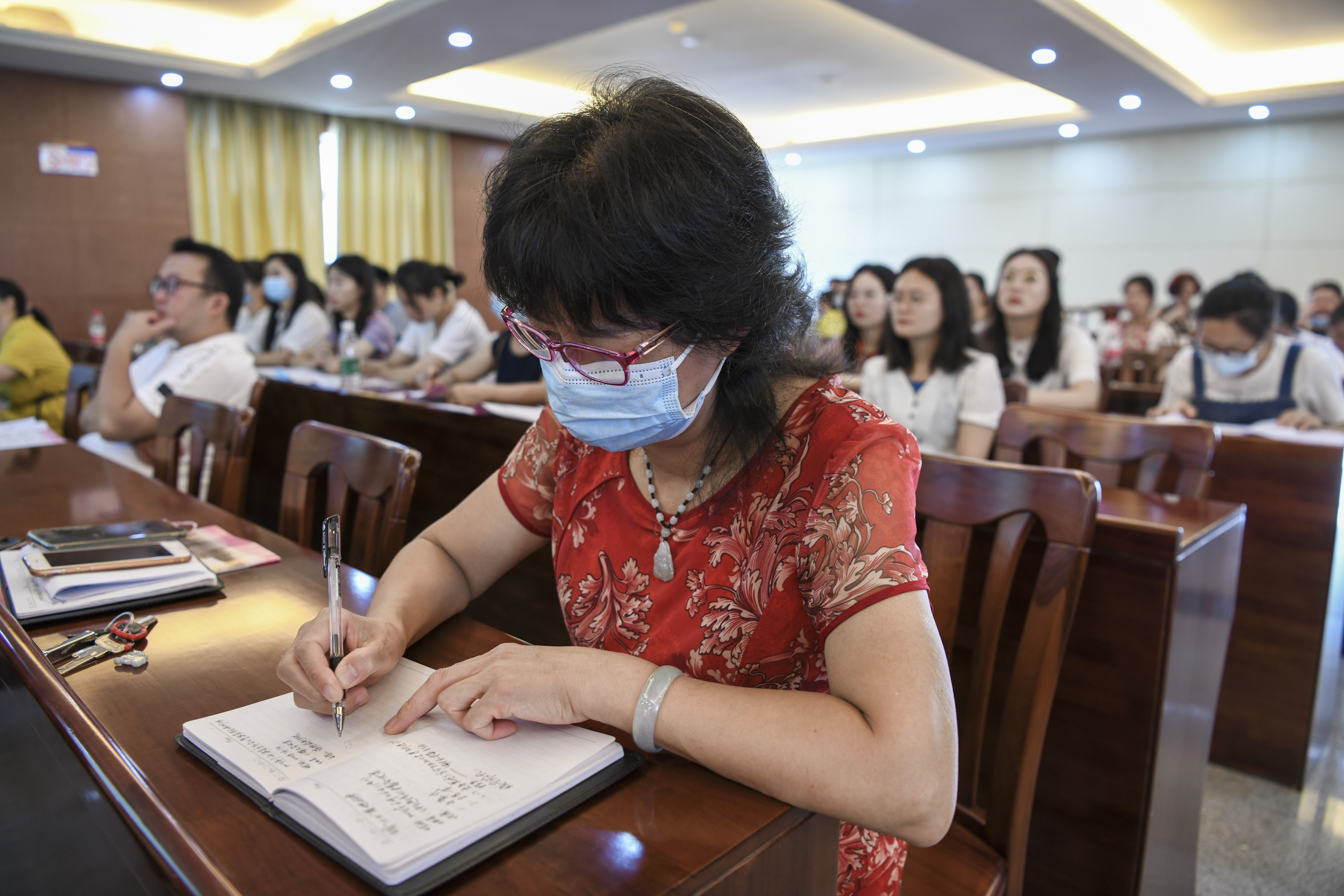 不忘初心牢记使命守护百姓健康,牢记初心守护人民健康党日活动