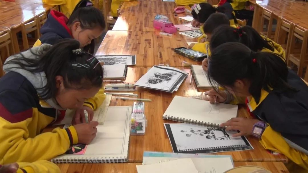 桐梓这所学校学生学了五雅......