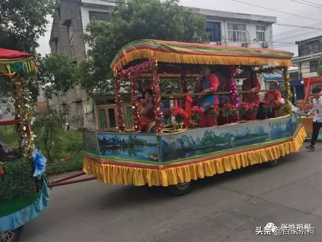 阜南张氏祠堂落成庆典仪式,张氏祠堂唱戏人山人海