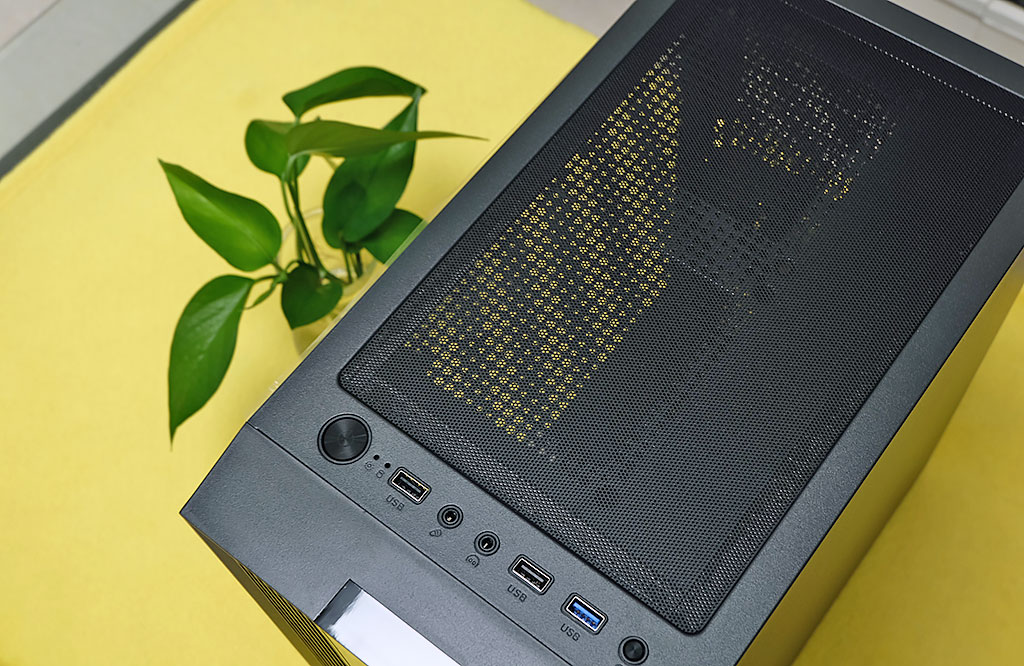 组装电脑，机箱怎么选？来看一下超频三光愈LM200机箱的组合搭配