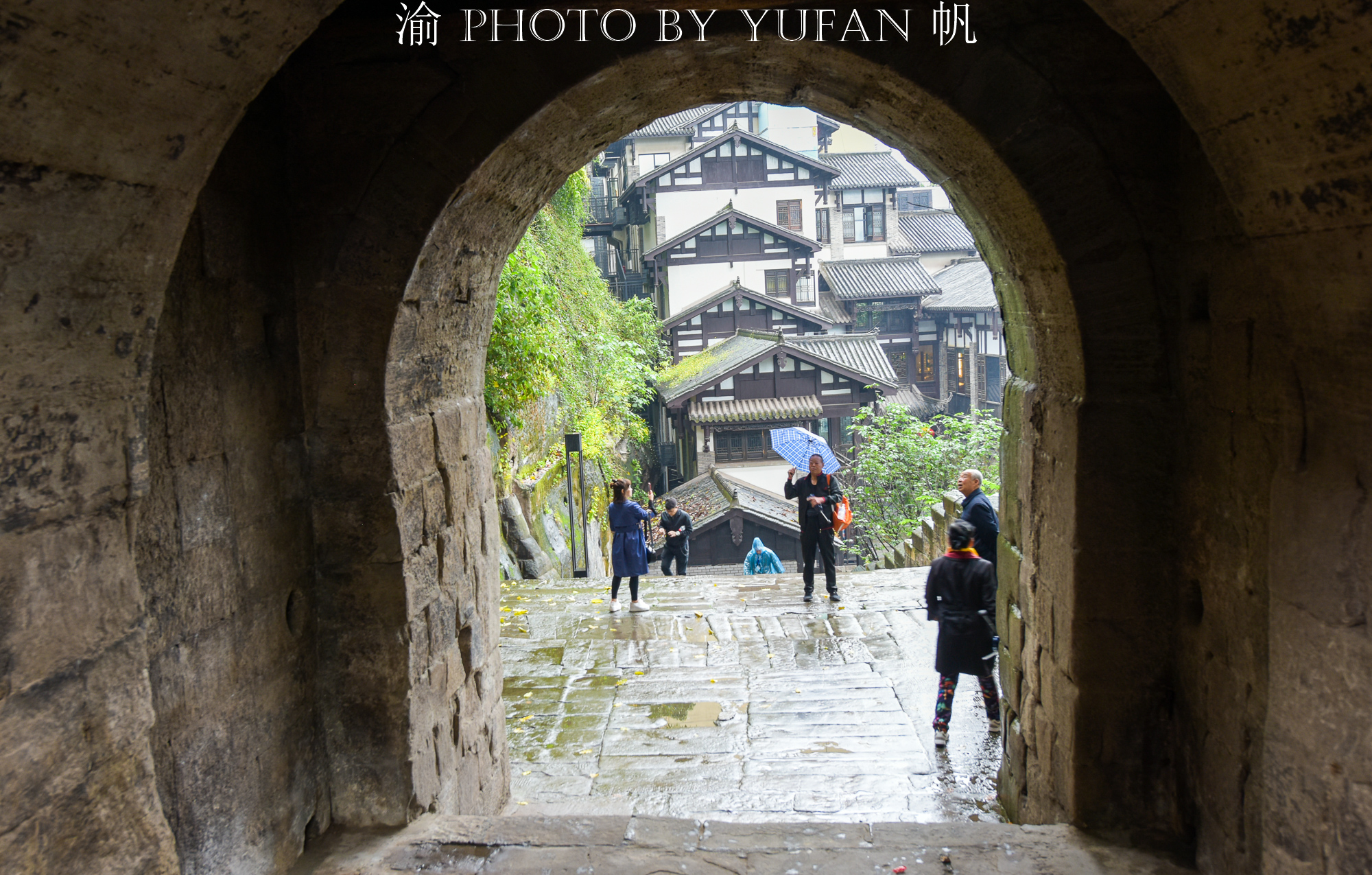 今日重庆朝天门洪崖洞图片,重庆朝天门和洪崖洞哪个好