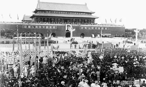 什么是国徽照片,什么是国徽徽章素材