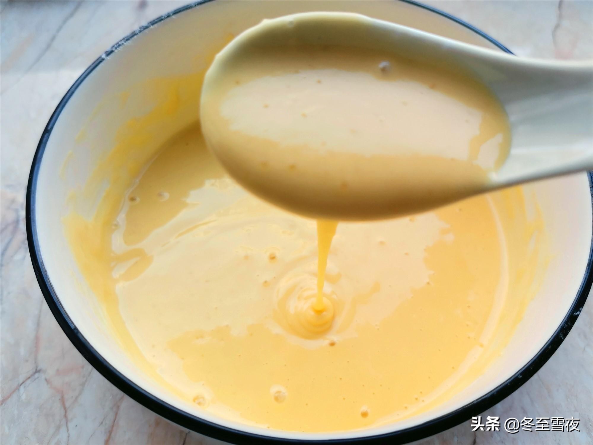 何炅教做酸奶蛋糕用什么面粉,何炅示范的酸甜小蛋糕教程