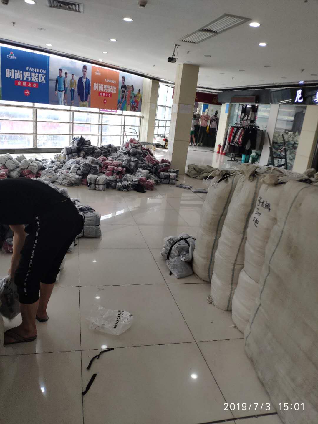 河南服装批发市场进货技巧,服装批发新手拿货注意事项和细节