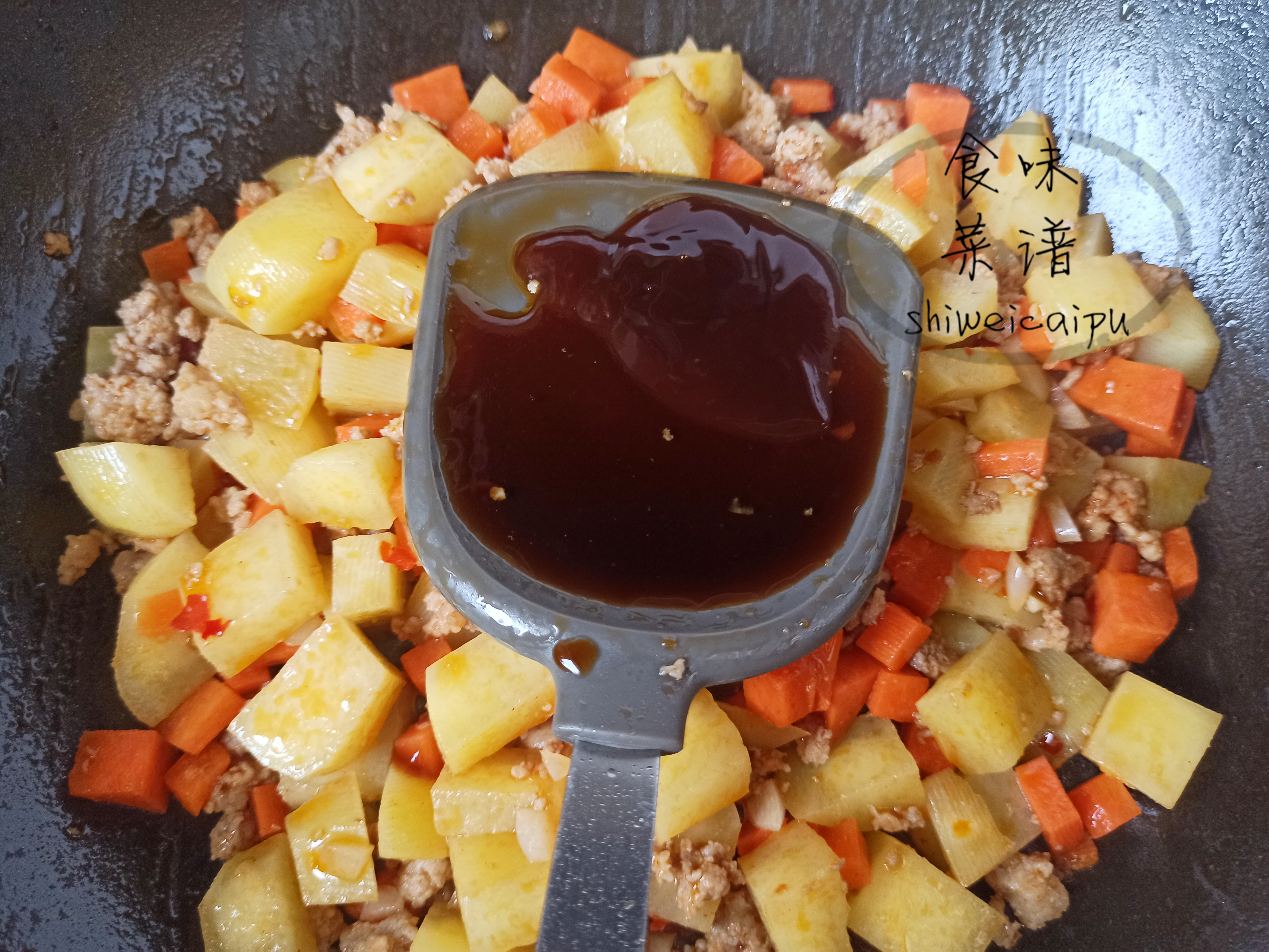 土豆肉末新吃法软嫩可口鲜香美味,土豆炖鸡家常做法鲜香入味