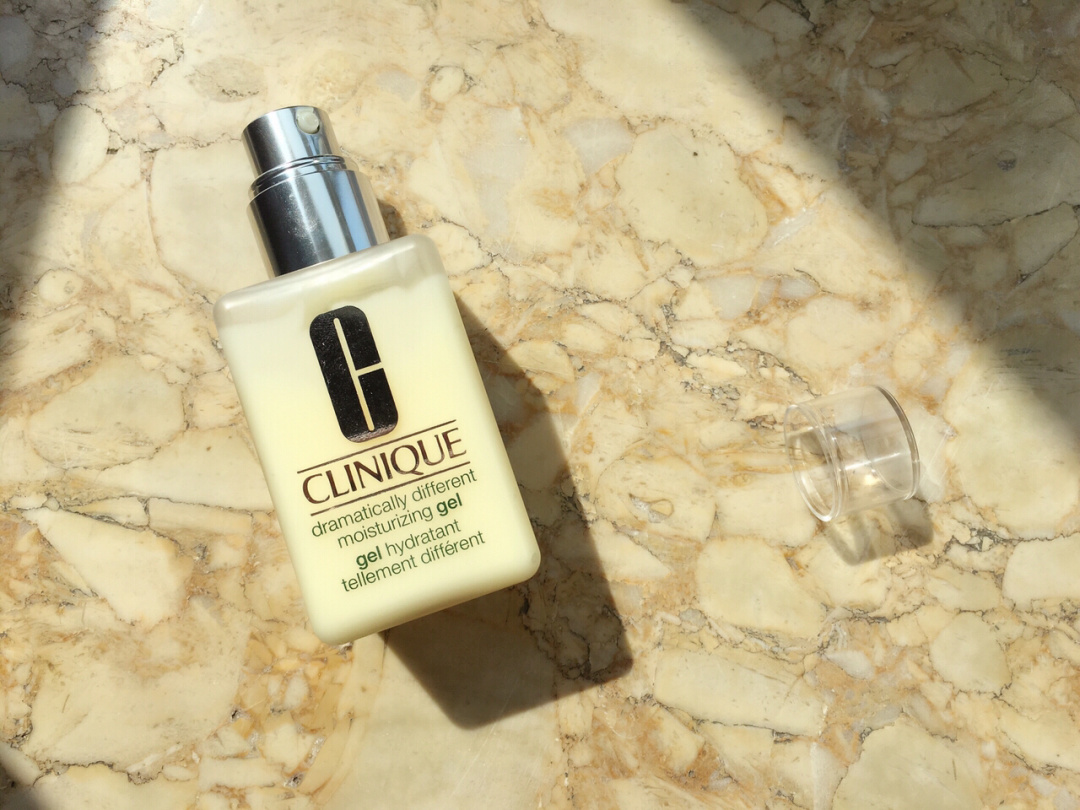 倩碧黄油使用起来泛白,倩碧黄油是有油的好还是无油的好