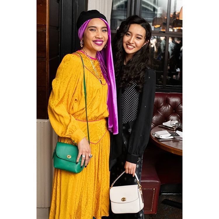 宋慧乔浪漫满屋斜马尾,宋慧乔长发卷发造型