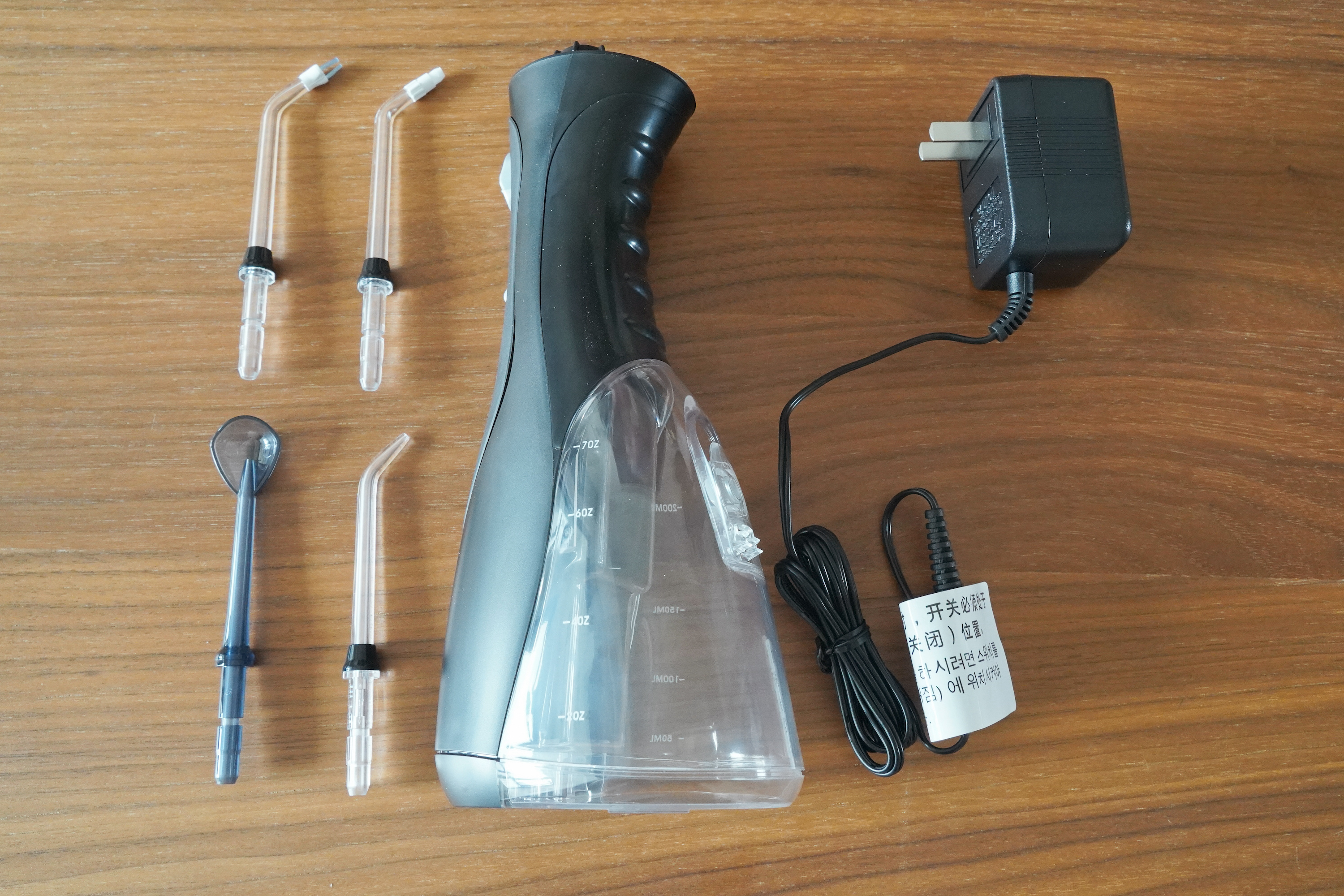 有了电动牙刷还要买便携冲牙器？洁碧、飞利浦，Oclean对比