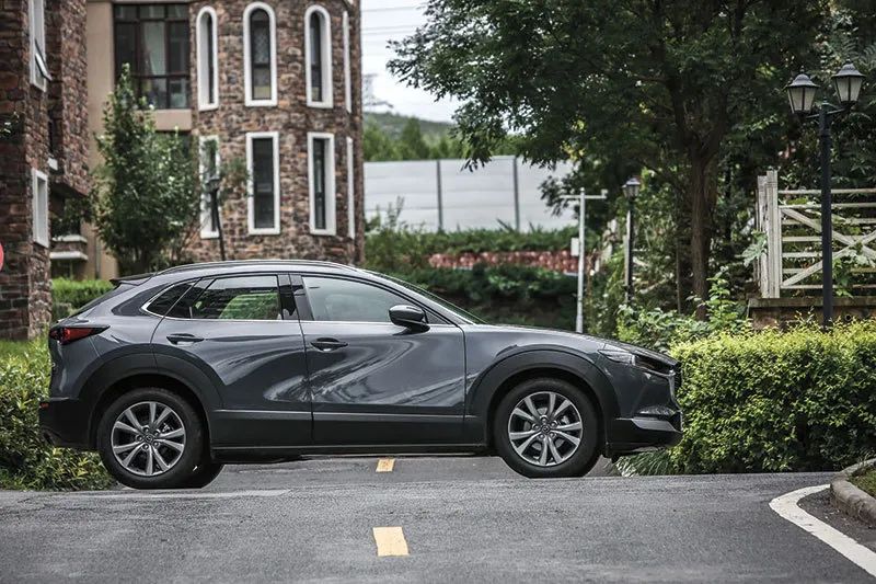 试驾长安马自达CX-30,马自达cx-30试驾车