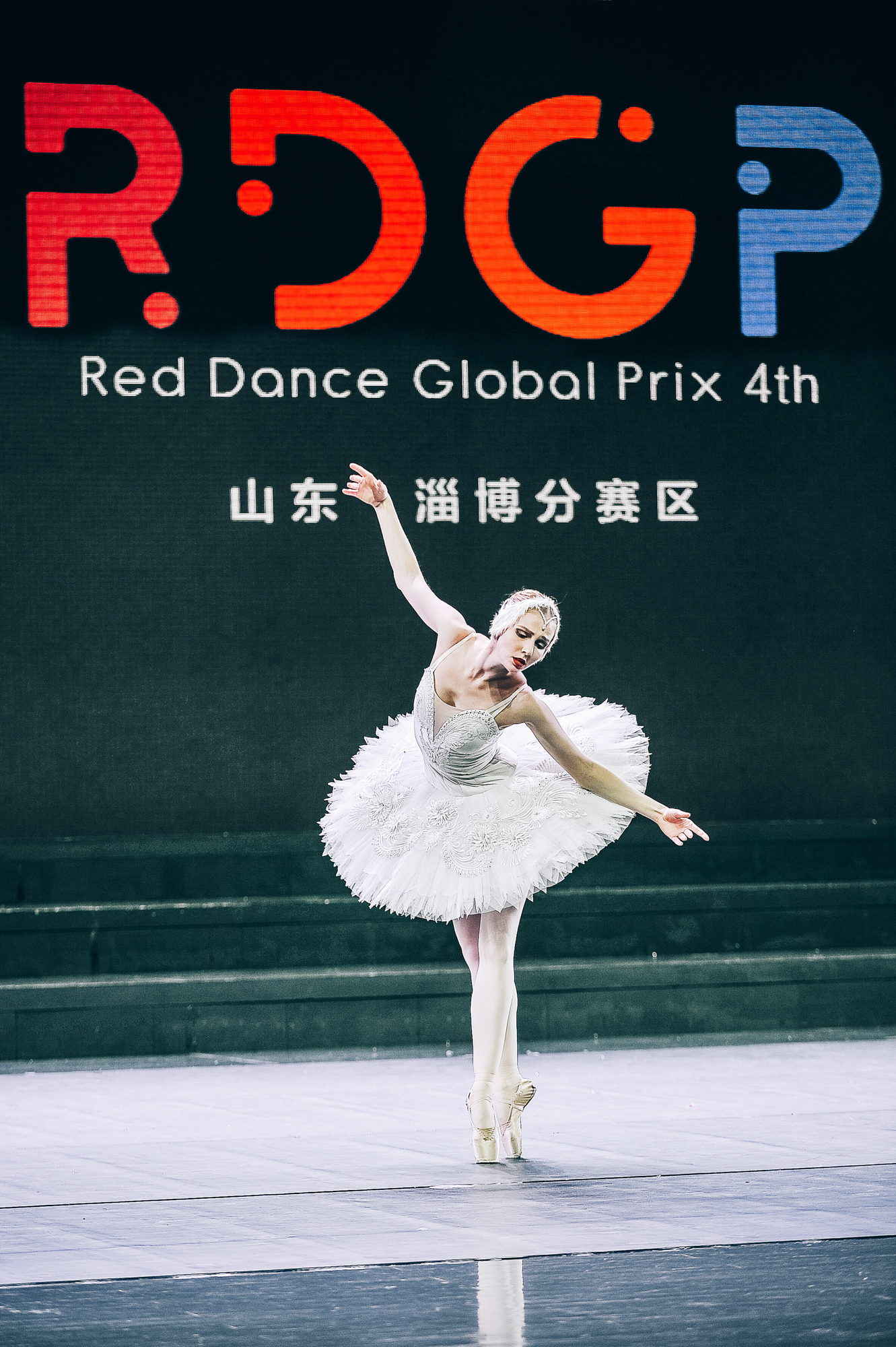 芭蕾专业术语发音是法语吗,芭蕾动作法语发音