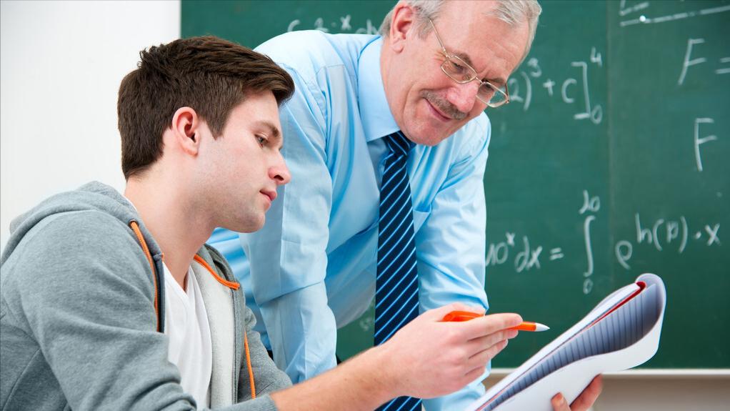 研究生分数出来后怎么联系老师,拟录取后怎么和之前老师联系