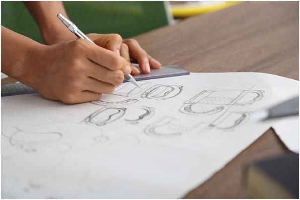 美工有可能成设计师吗,美工设计师的前景如何