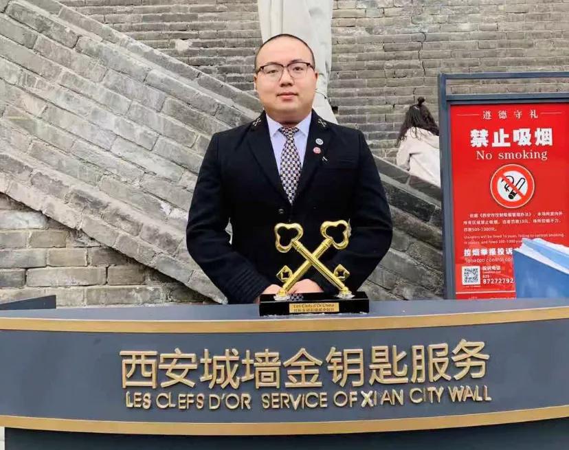 金甲武士抖音,抖音很火的金甲武士