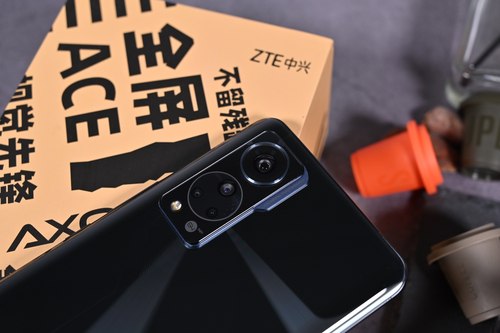 中兴axon30为什么放弃屏下摄像头,中兴axon405g前置摄像头评测