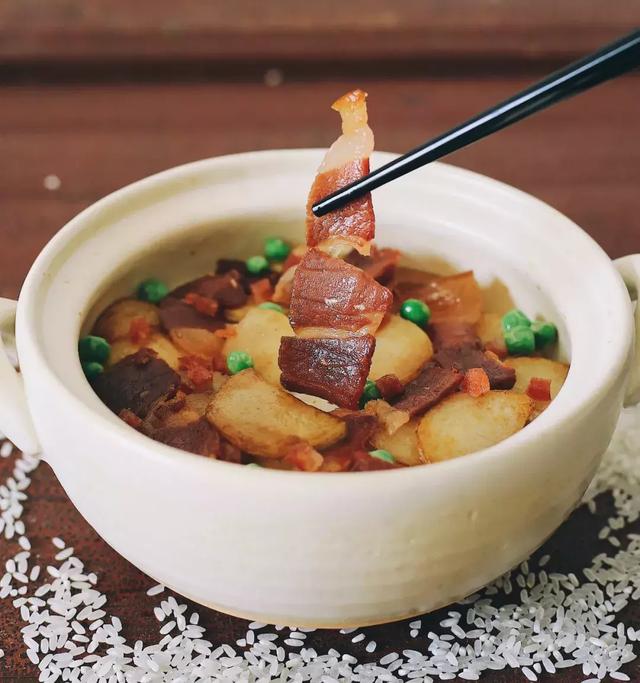 一锅出的饭,一锅出糯米锅巴