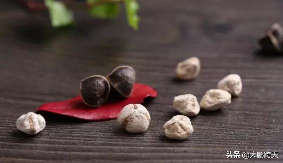 红枣加什么喝水能治失眠,失眠严重整夜睡不着食疗