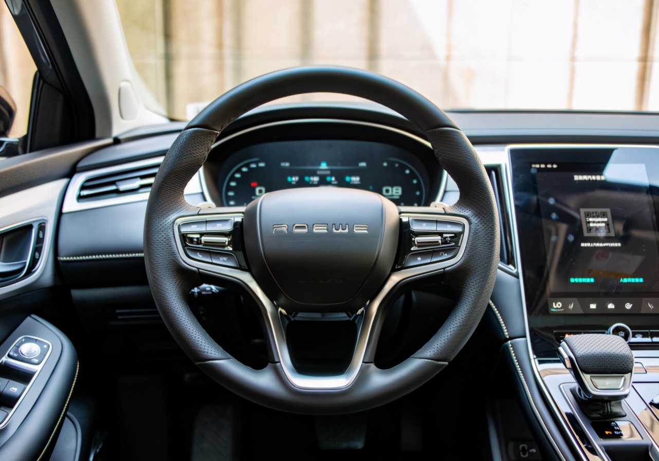 荣威i6maxev,荣威i6max智驾版是顶配吗