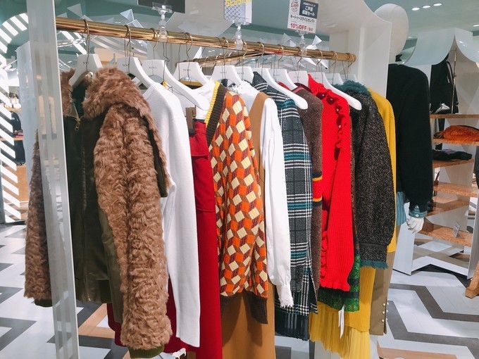 娑╄胺瑗挎鐧捐揣,涓滀含娑╄胺瑗挎鐧捐揣鍟嗗満