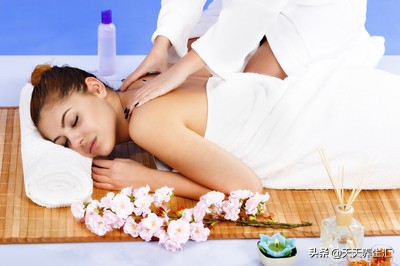 中医精油腹部卵巢推拿按摩,精油按摩保养卵巢