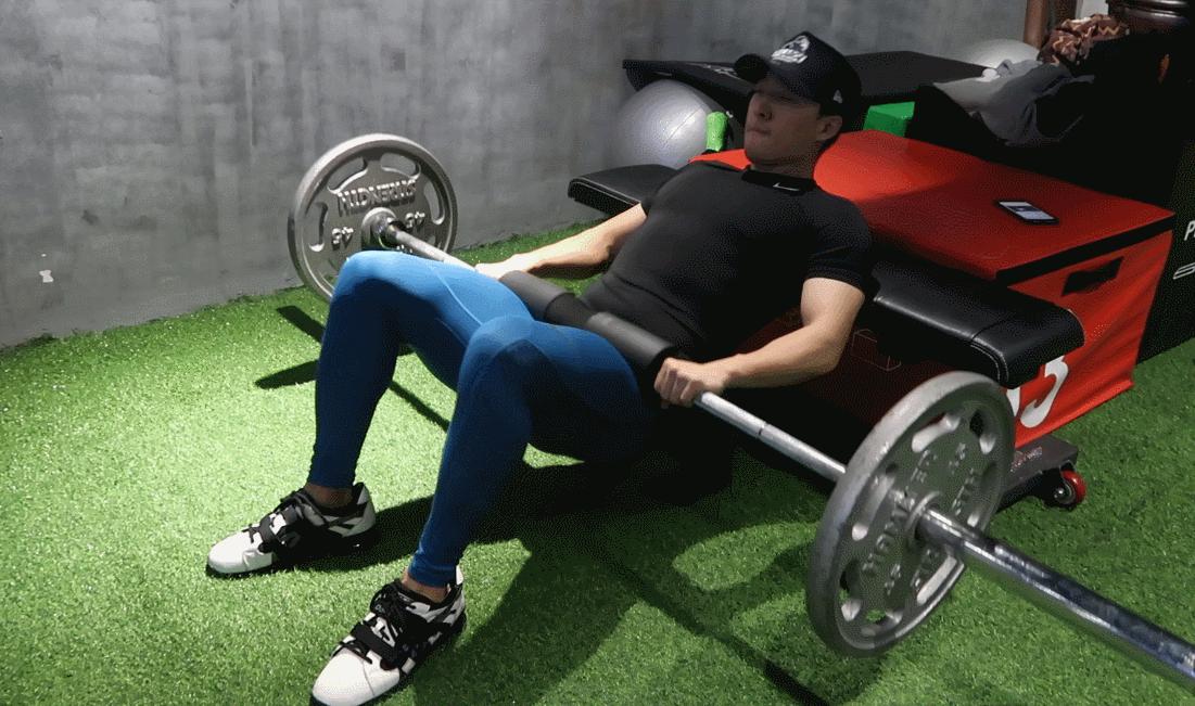 正确深蹲锻炼法锻炼臀肌,如何激活臀部肌肉比深蹲更有效