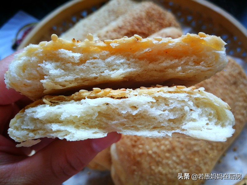路边摊油酥烧饼怎么做,路边摊芝麻饼的做法