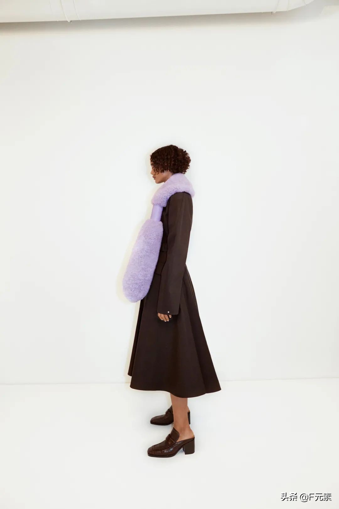 雕刻面料，BV不止有编织：BottegaVeneta2021度假系列