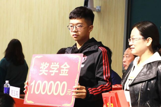 全校最差学渣逆袭考上顶尖大学,北大逆袭刘泽乾