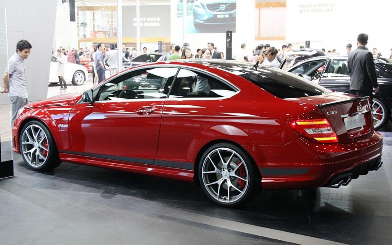 奔驰c级还能买到立标款吗,奔驰c级现在还值得购买吗