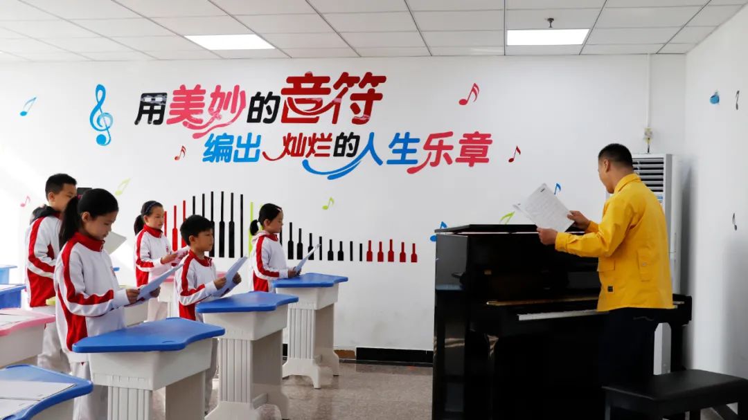 东方红小学兴趣班,北京东方红学校特色课程