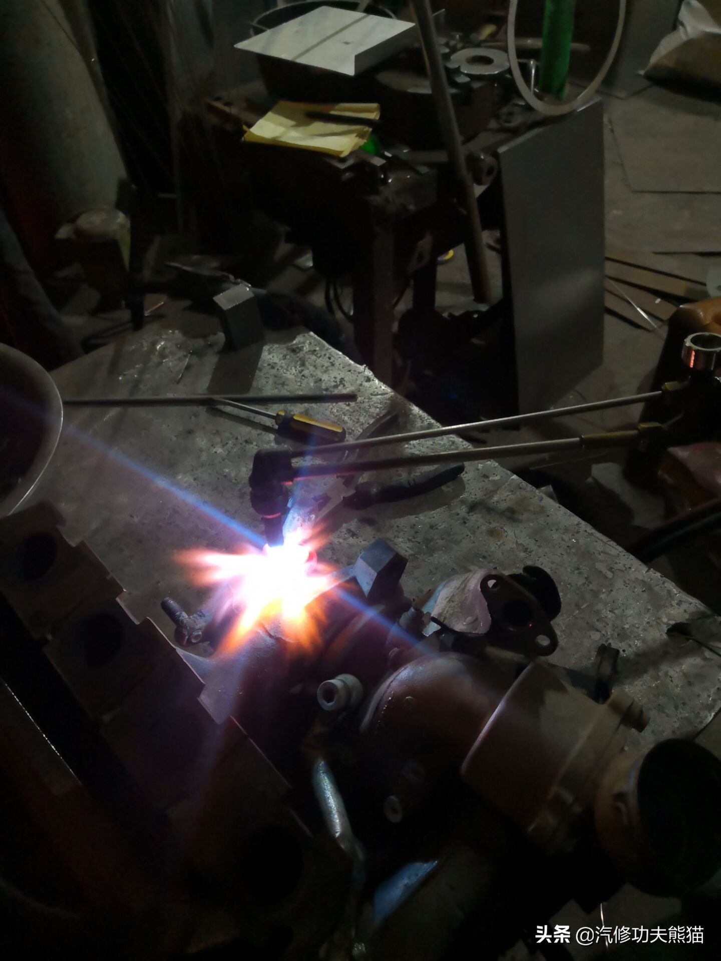 ea8882.0t夏朗烧机油,大众夏朗1.8t烧机油怎么样