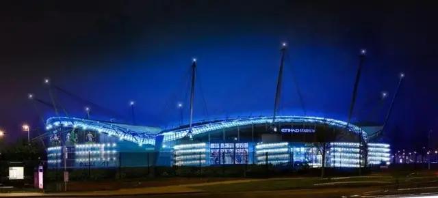 足球场顶棚结构图解,世界足球场的建造全过程