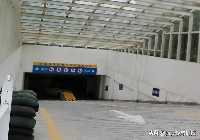 收停车费好赚吗,停车场八十辆车一个月能赚多少钱