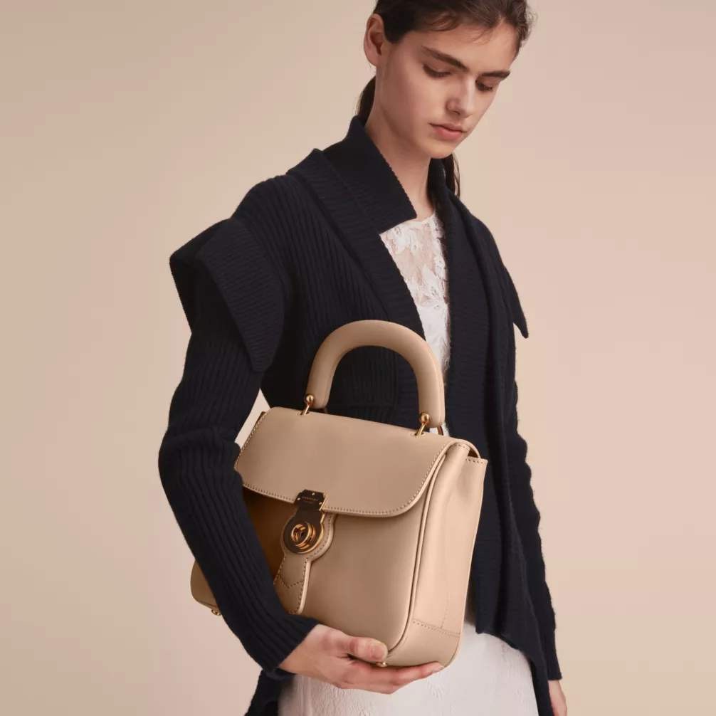 巴宝莉必买女包,巴宝莉包包图片大全