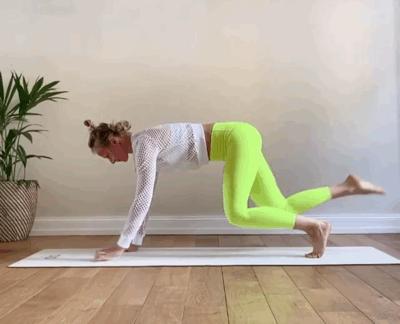 全网公认最有效美背体式,女性如何练好漂亮的背