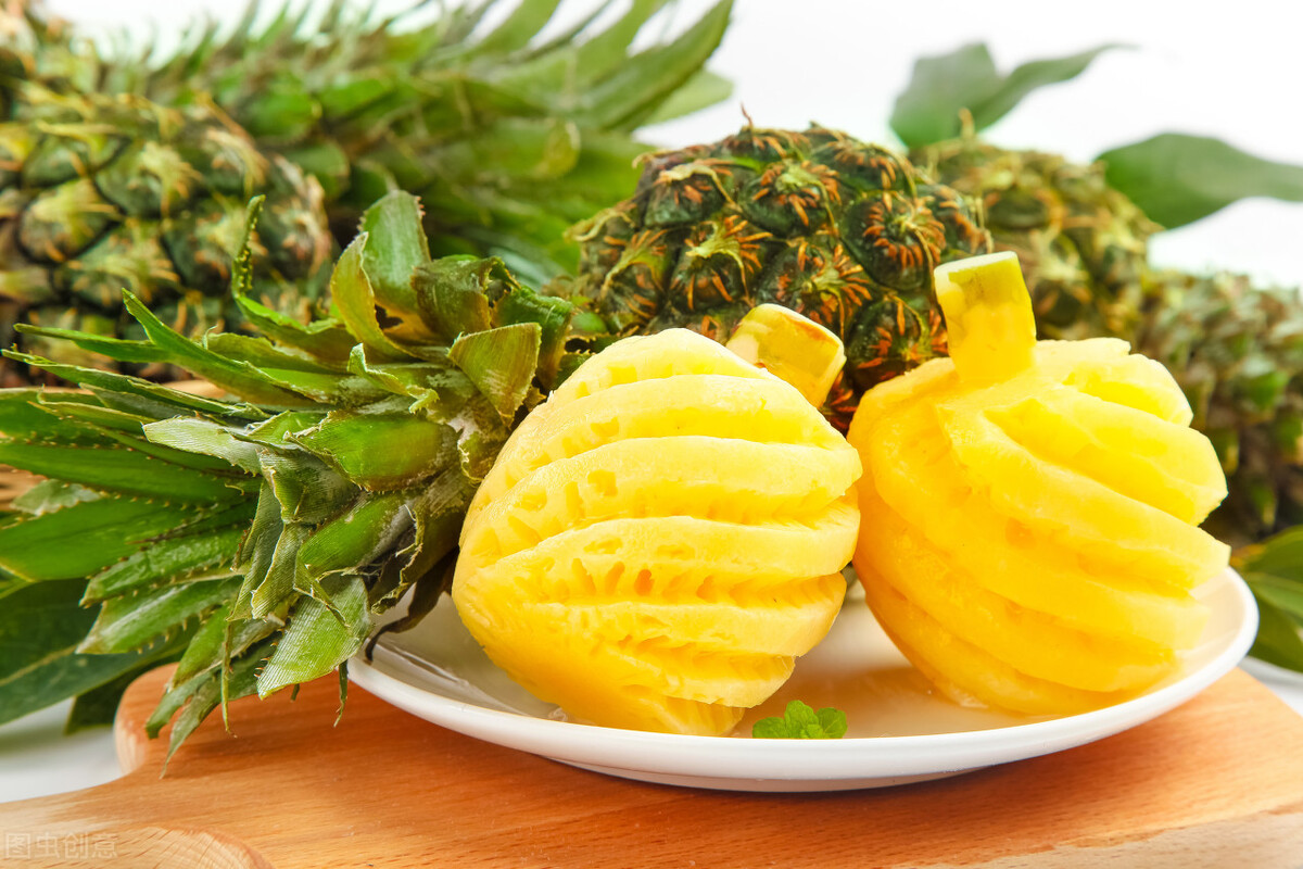 狗狗不能吃的八大食物,狗狗不能吃的十种水果有哪些