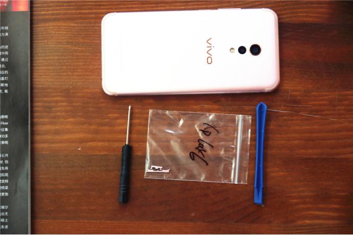 vivo旧旗舰电源键出问题，只需10元成本修复，不用换成iPhone11