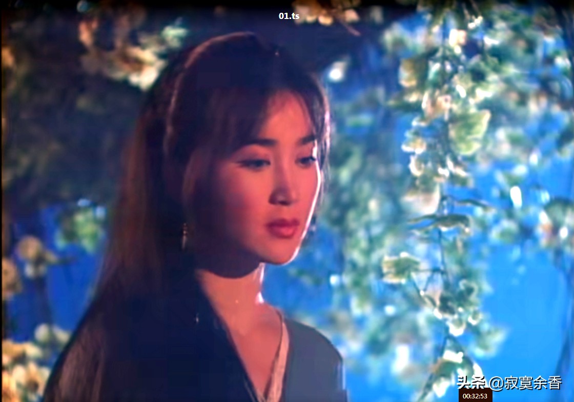 圆月弯刀杨过,圆月弯刀是什么刀