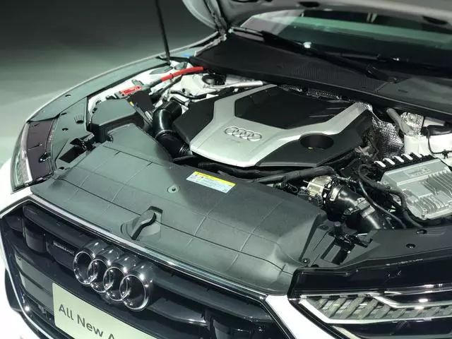 情怀奔驰最值得入手的是哪款,不考虑价格奔驰哪款车好