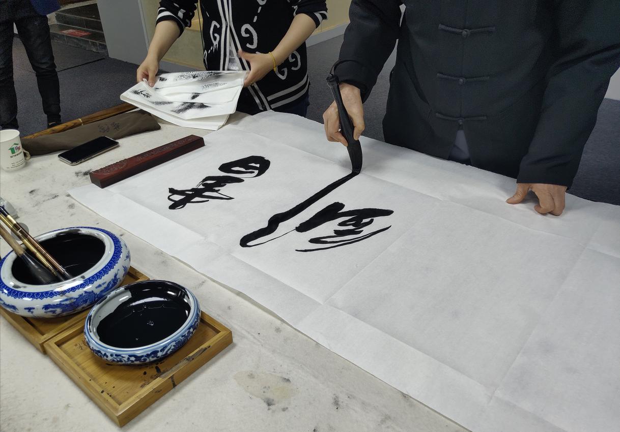 西安德艺轩艺术品拍卖,陕西德意轩艺术品拍卖