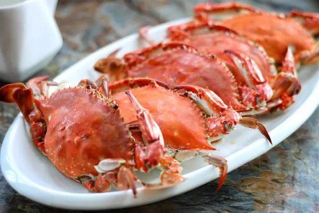 蒸螃蟹教你一招不掉腿不流蟹黄,蒸螃蟹时怎么不漏膏和不掉脚