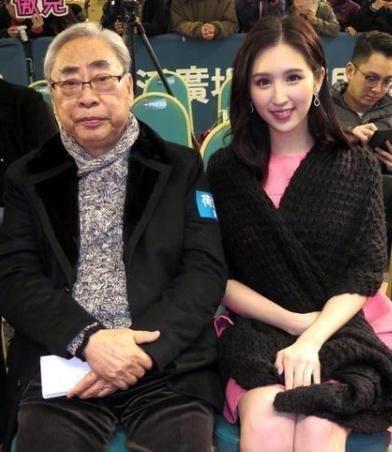 她是才貌双全的港姐，和大51岁富豪上演爷孙恋，今分手后改名